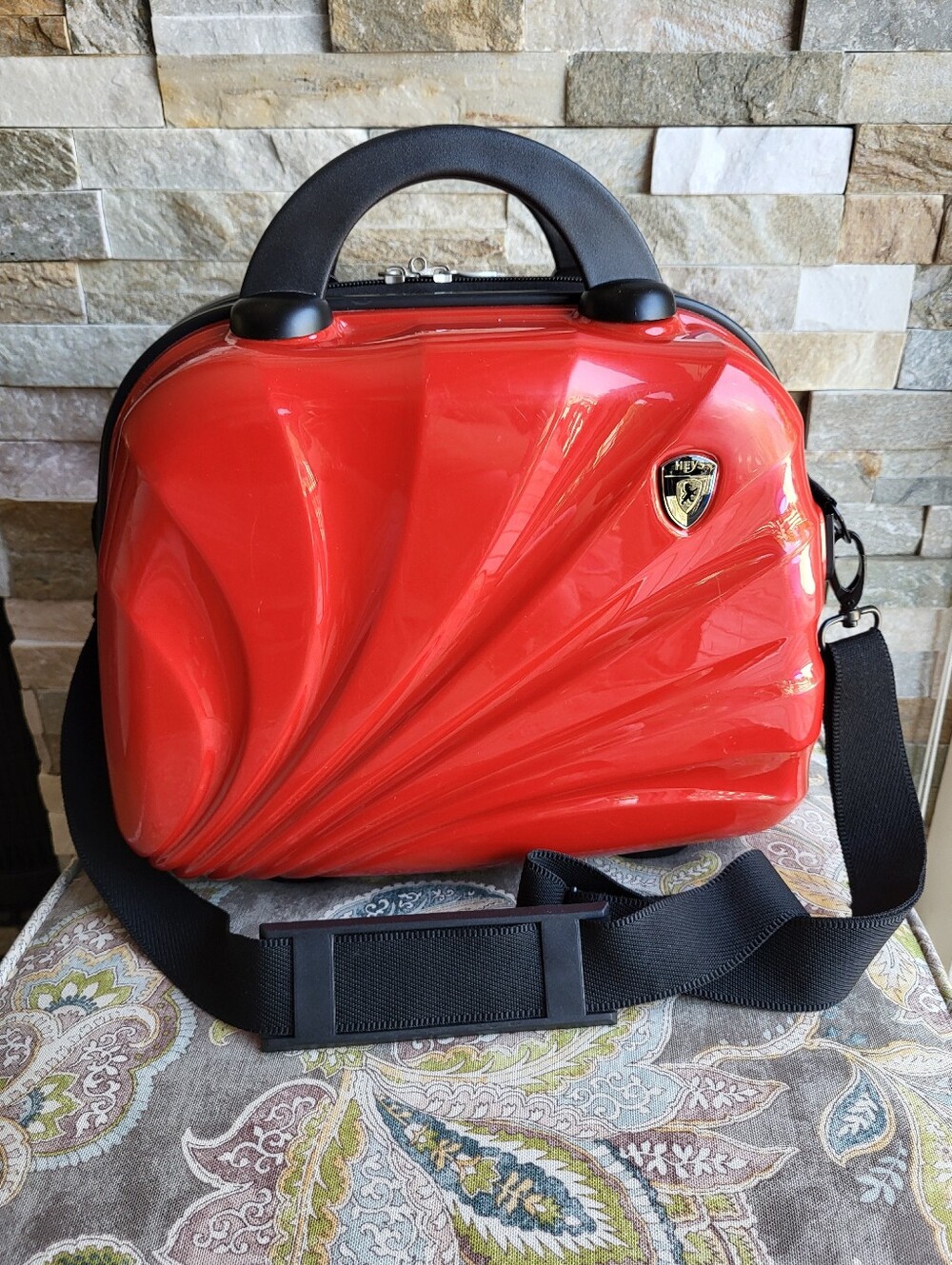 Heys Glossy Red Pearl Lite Beauty Case